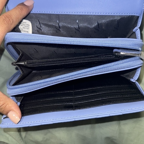 Crossbody Triangle Pattern - light blue - Picture 7 of 9